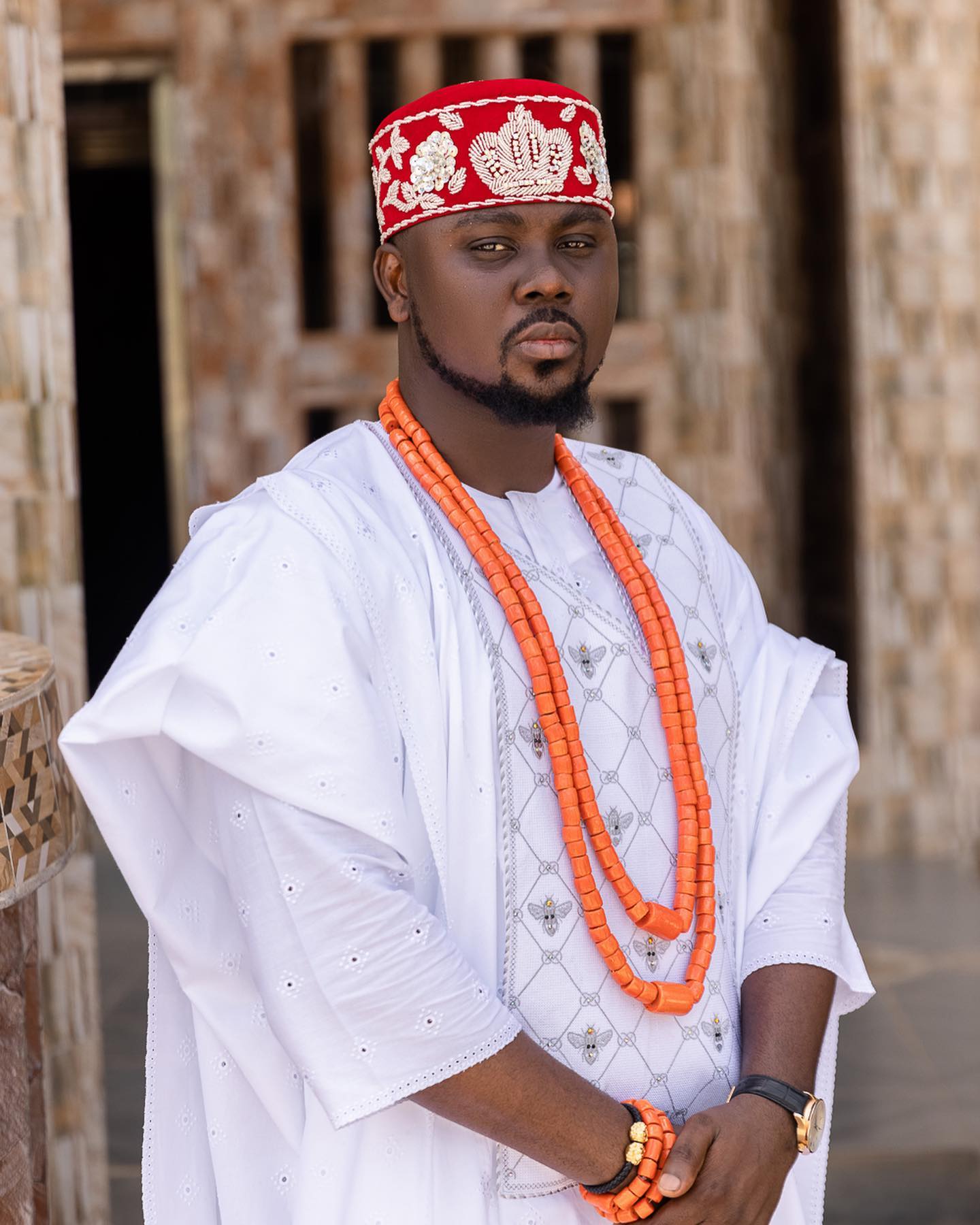 Crisp White Agbada with Crossed-Fly pattern Embroidery